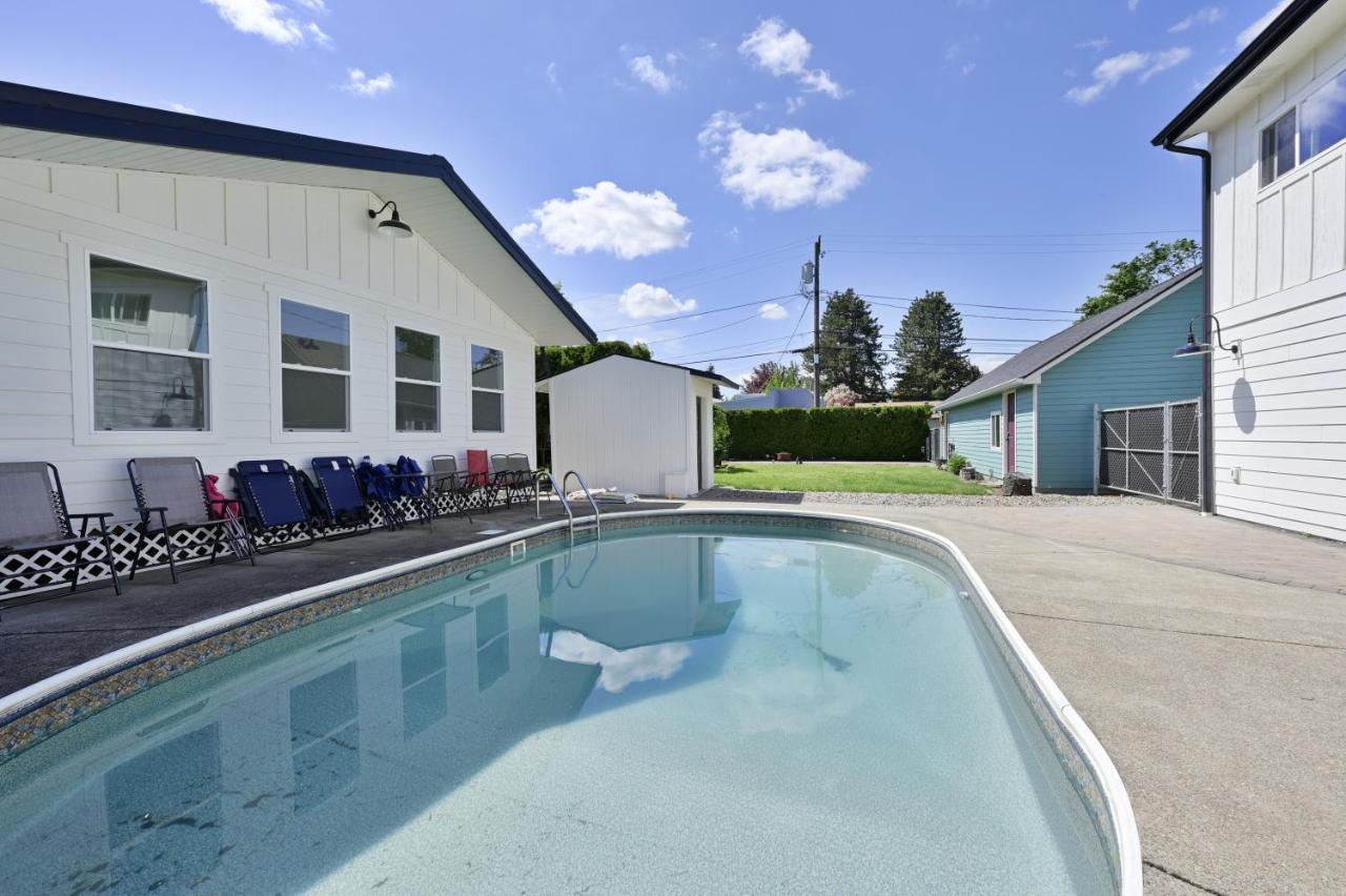 Brand New Custom Built Cottage In Downtown W/Pool! Salem Eksteriør billede